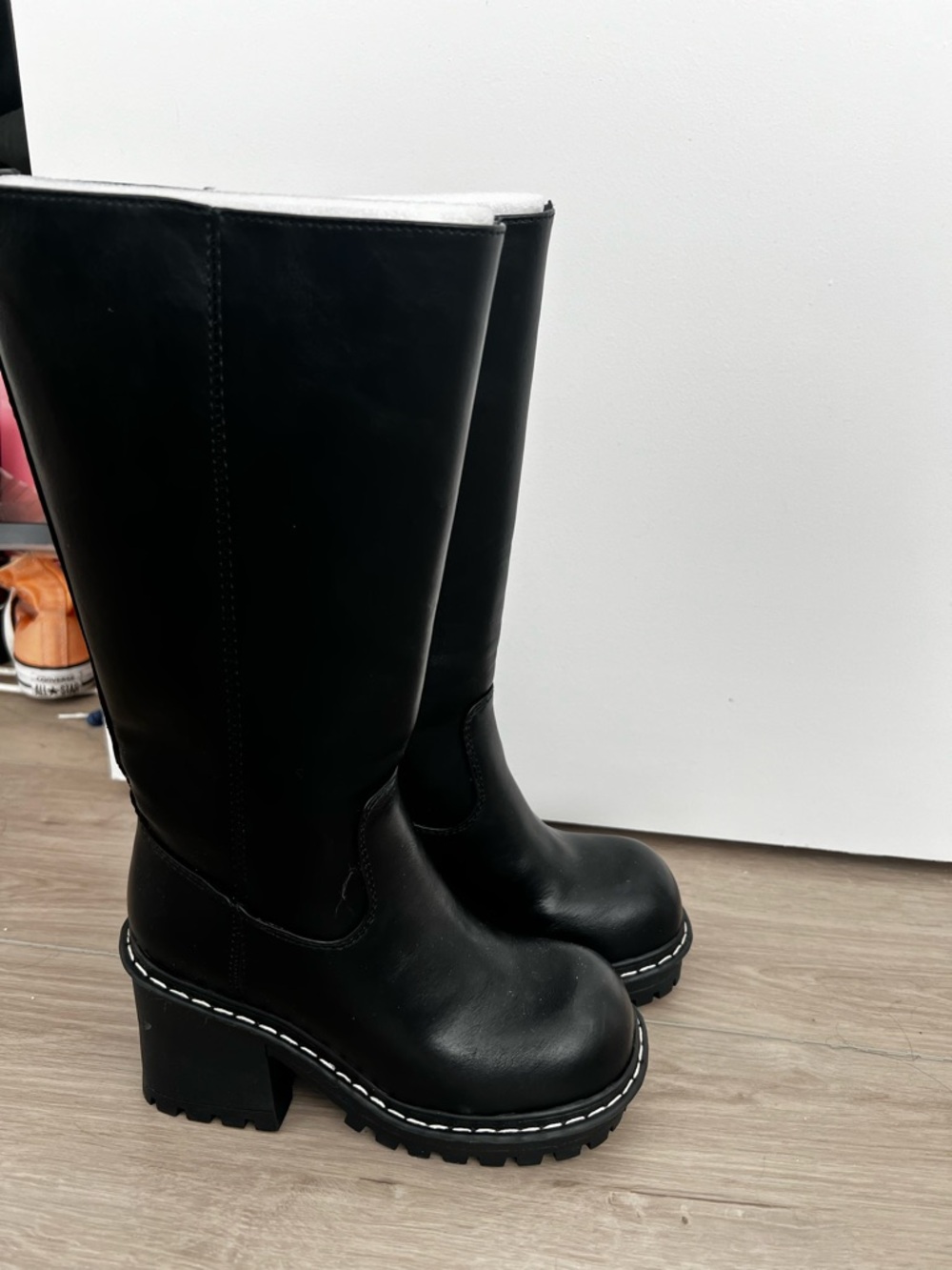 DELIAS BY DOLLS KILL